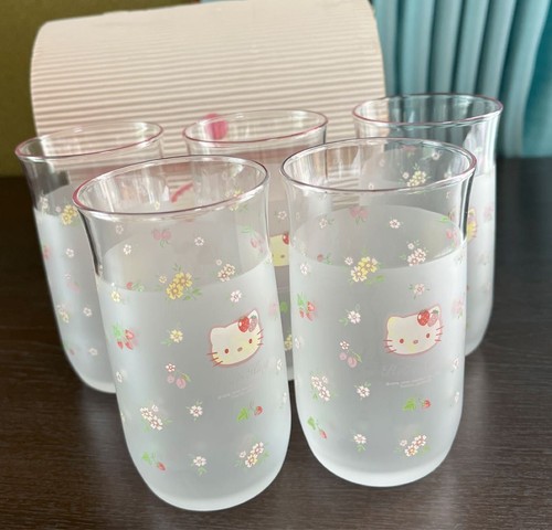 Sanrio hello kitty - sanrio, obst